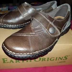 New Earth Origins Leather Slip-ons